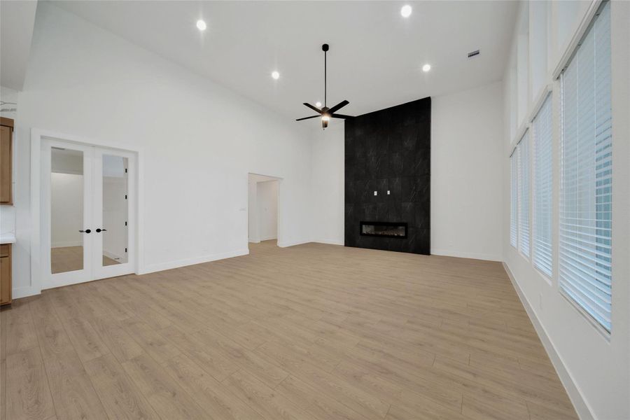 Spacious, unfurnished interior of a new home in Butlers Bend Estates, Pinehurst (Image 6). Spacious, unfurnished interior of a new home in Butlers Bend Estates, Pinehurst (Image 6).