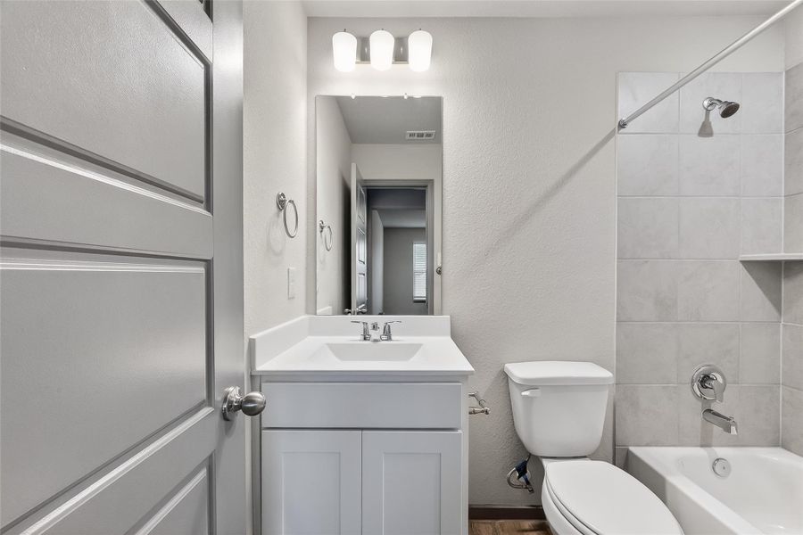 Furnished interior view inside a new home in Rollingbrook Estates, Baytown (Image 7).