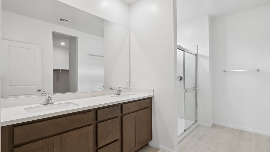 Furnished interior view inside a new home in Copper Falls, Buckeye (Image 8).