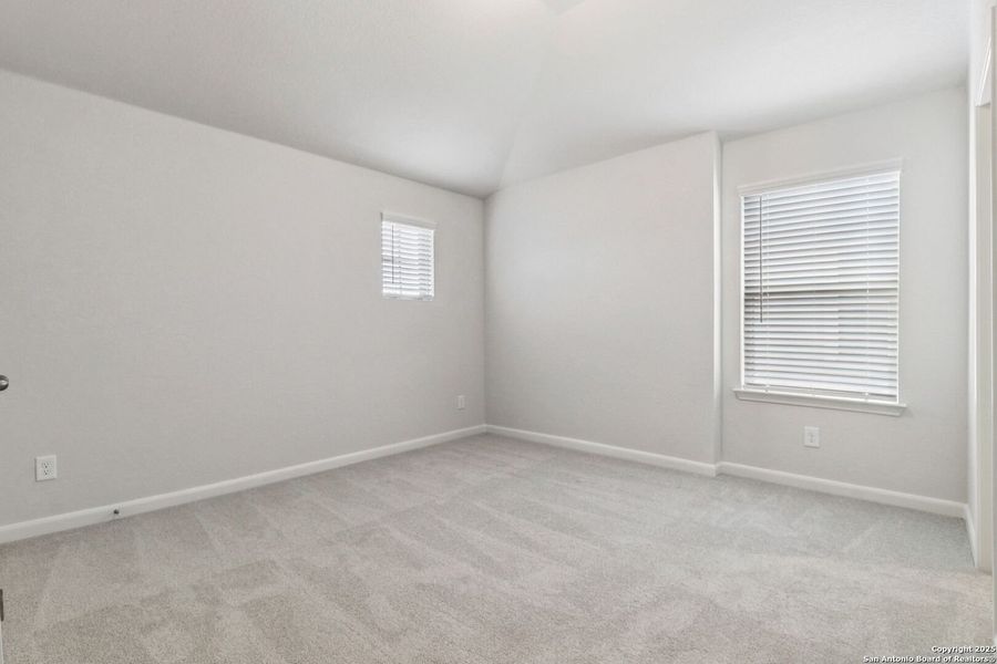 Spacious, unfurnished interior of a new home in Fox Falls, Boerne (Image 46).