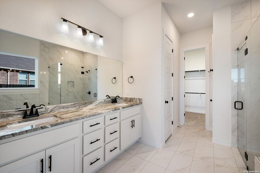 Furnished interior view inside a new home in Foxbrook, Cibolo (Image 5).