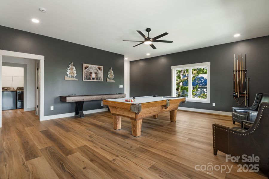 Furnished interior view inside a new home in , Seven Devils (Image 26).