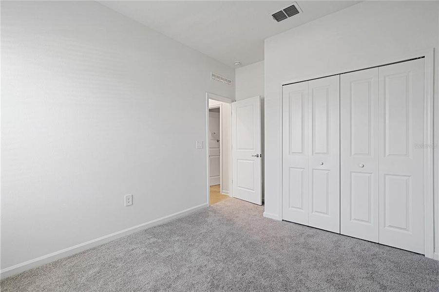 Spacious, unfurnished interior of a new home in Wellness Ridge, Clermont (Image 22).