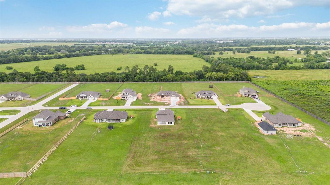 Image 20 of a home in Blue Jay's Landing.