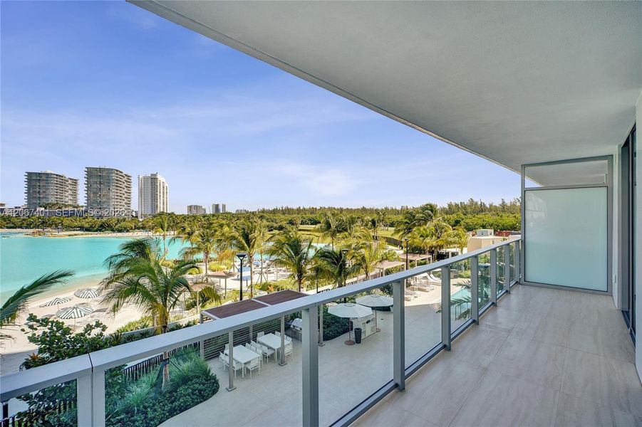 Condo located in Miami, FL showcasing its design and architecture (Image 23).