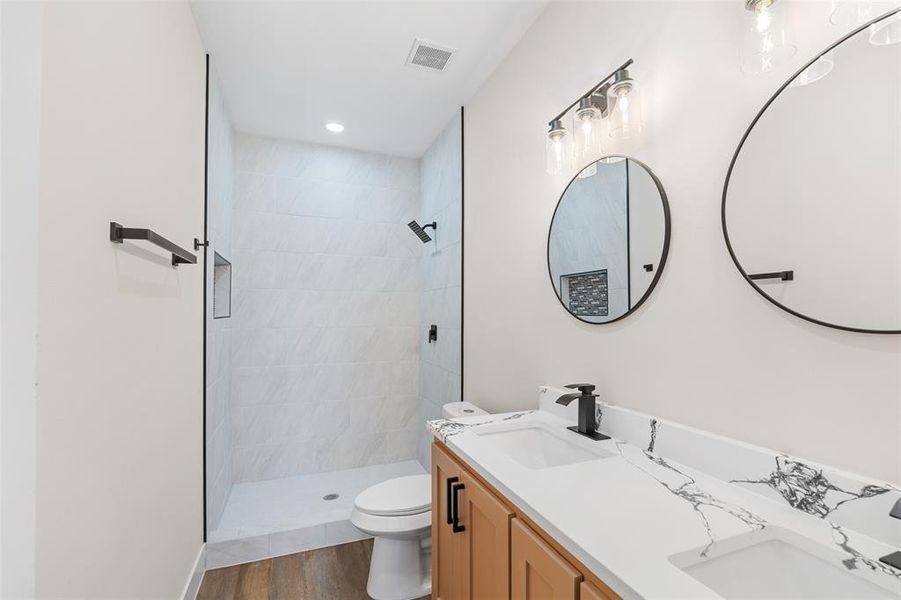 Spacious, unfurnished interior of a new home in , Granbury (Image 14). Spacious, unfurnished interior of a new home in , Granbury (Image 14).