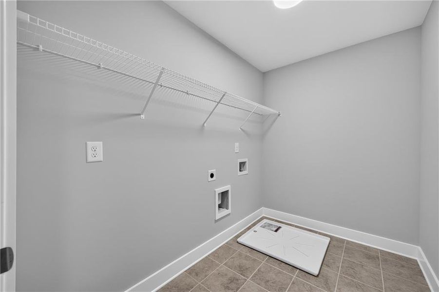Spacious, unfurnished interior of a new home in , Atlanta (Image 36).