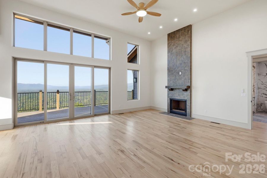 Spacious, unfurnished interior of a new home in , Lake Lure (Image 26).