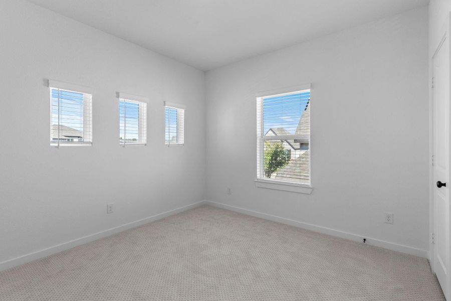 Spacious, unfurnished interior of a new home in Fulbrook on Fulshear Creek 60', Fulshear (Image 18). Spacious, unfurnished interior of a new home in Fulbrook on Fulshear Creek 60', Fulshear (Image 18).