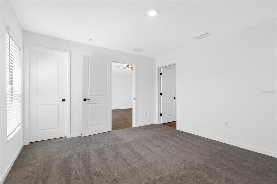 Spacious, unfurnished interior of a new home in Trilby Crossing, Brooksville (Image 8).