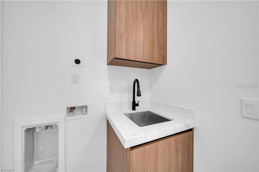 Close-up of interior finishes inside a home in , Lehigh Acres (Image 21).