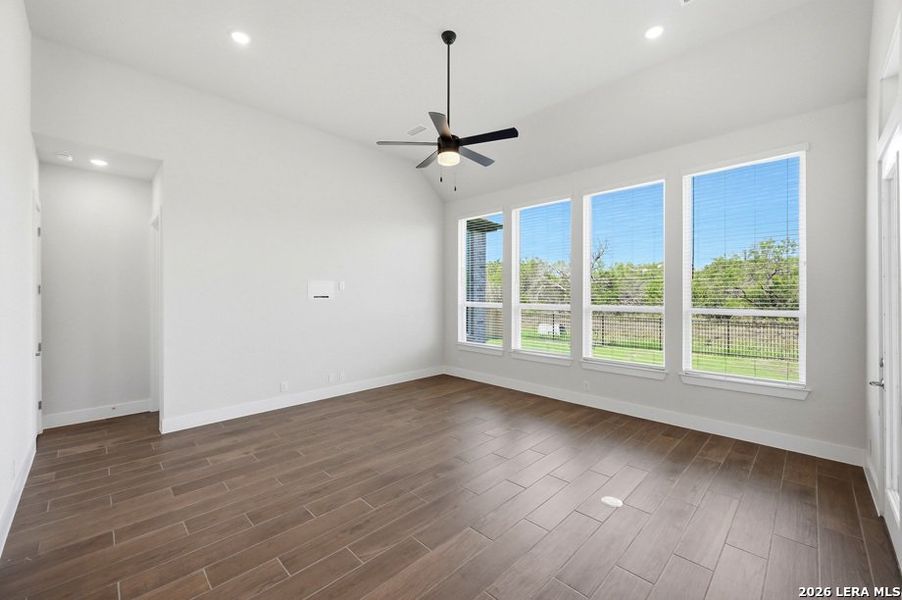 Spacious, unfurnished interior of a new home in Briggs Ranch, San Antonio (Image 27).