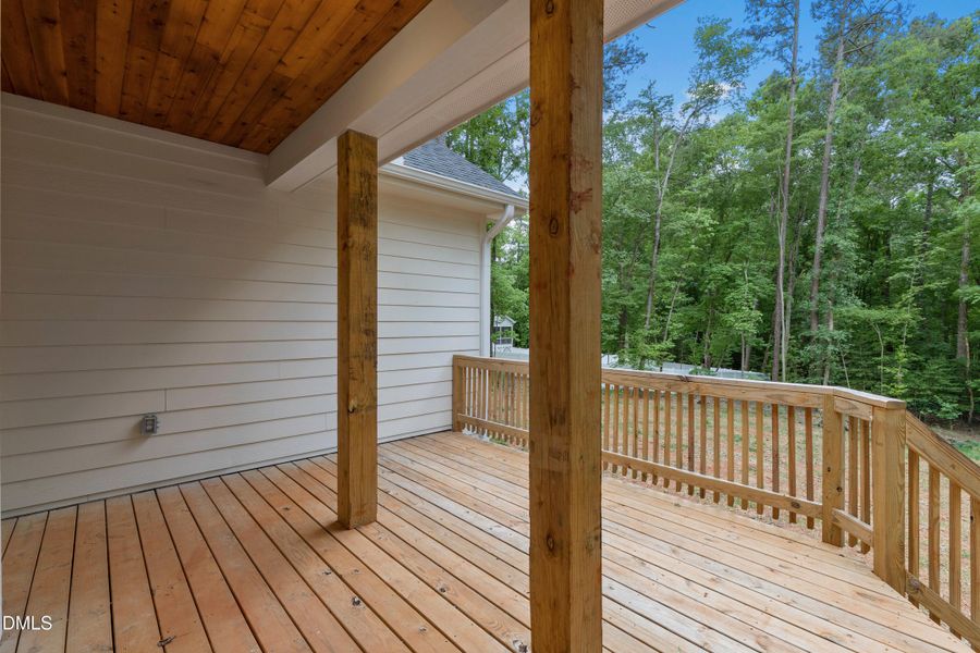 39-110 Quarterhorse Dr