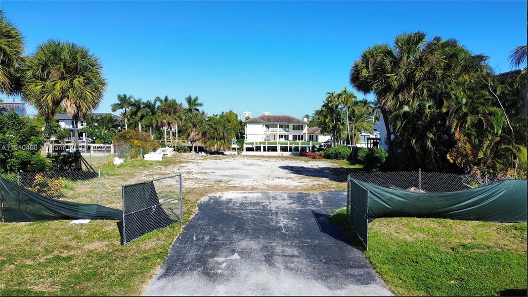 Image 19 of a home in . Image 19 of a home in .