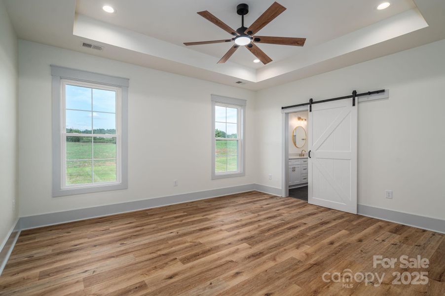 Spacious, unfurnished interior of a new home in , Vale (Image 34).