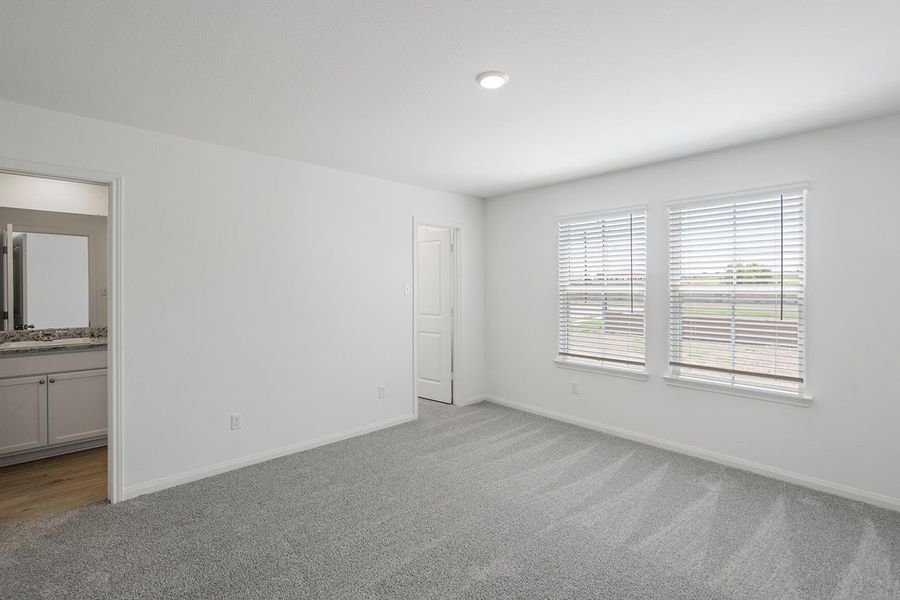 Spacious, unfurnished interior of a new home in Colson Ranch, Jarrell (Image 8).