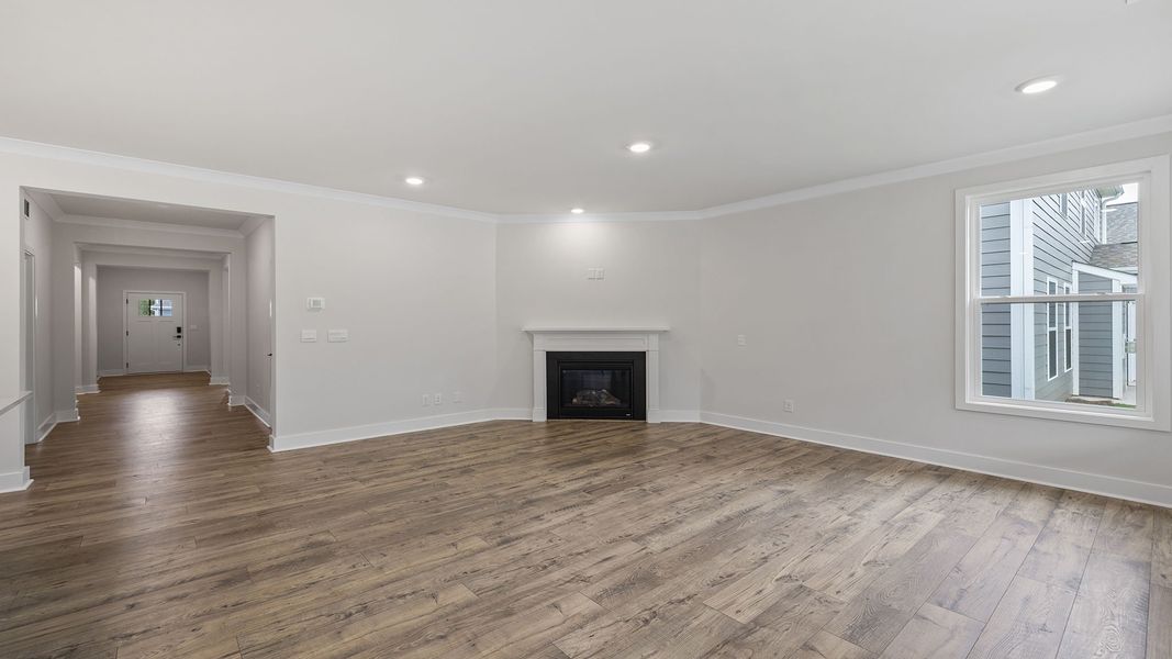 Spacious, unfurnished interior of a new home in Cottonwood Ridge, Piedmont (Image 24).