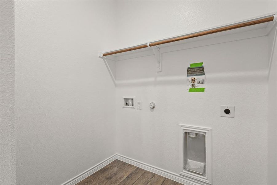 Spacious, unfurnished interior of a new home in Sycamore Landing, Fort Worth (Image 21). Spacious, unfurnished interior of a new home in Sycamore Landing, Fort Worth (Image 21).