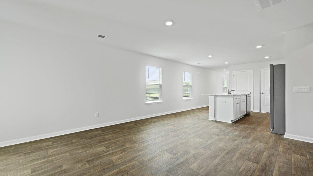 Spacious, unfurnished interior of a new home in Evergreen, Holly Hill (Image 12).