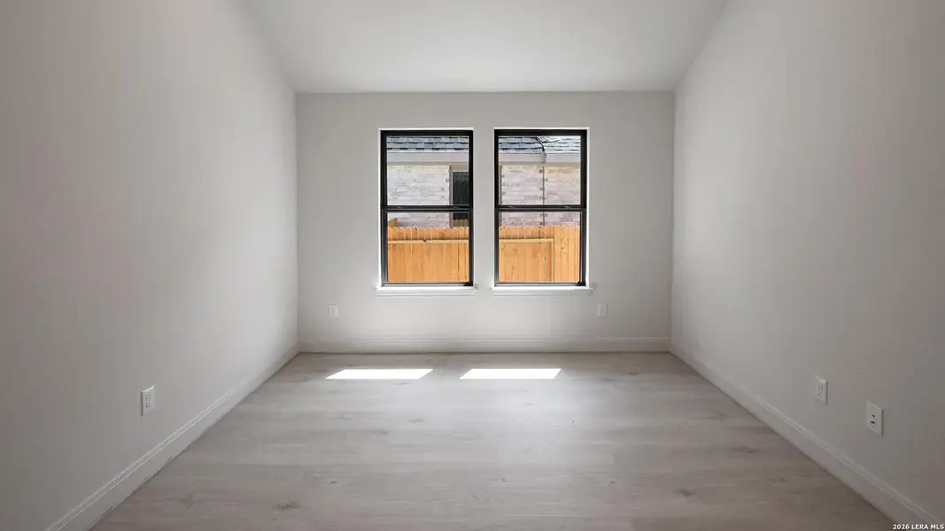 Spacious, unfurnished interior of a new home in Meadows of Mill Creek, Seguin (Image 26).