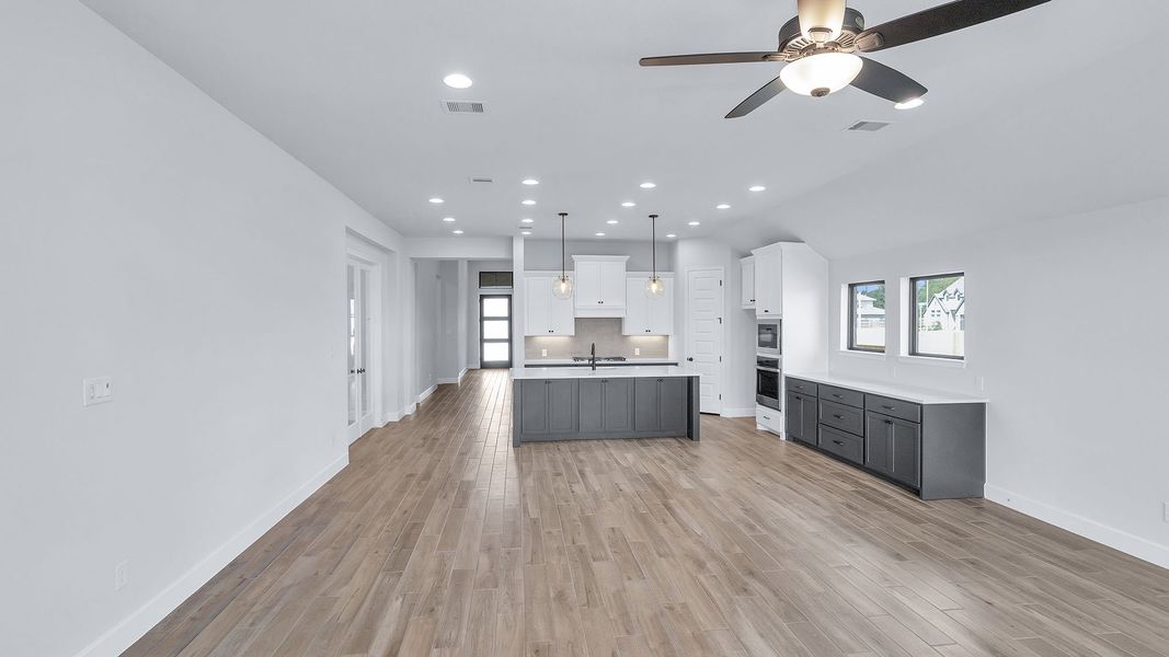 Spacious, unfurnished interior of a new home in Everly, Hockley (Image 20).