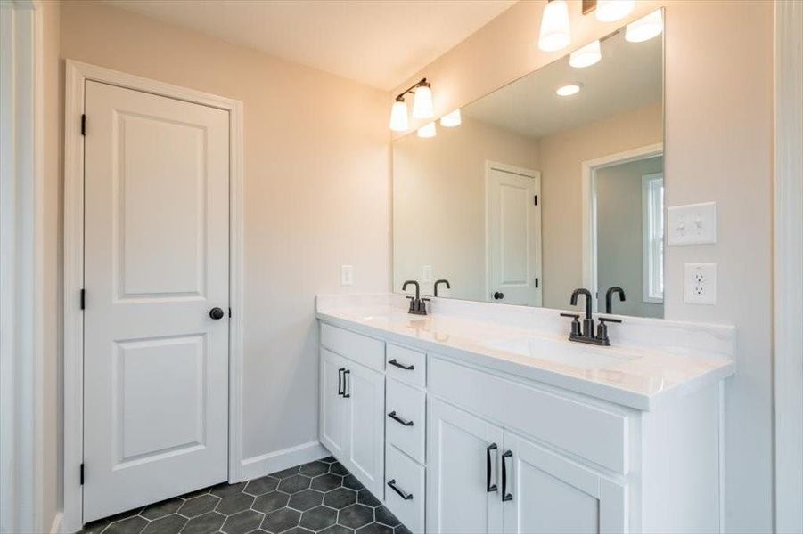 Furnished interior view inside a new home in Cherokee Township, Acworth (Image 16).