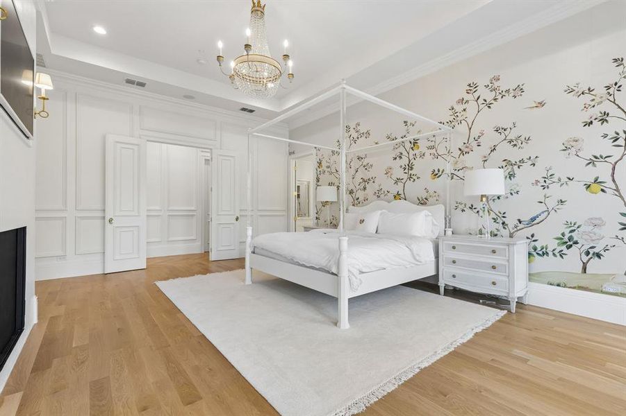 Furnished interior view inside a new home in , Southlake (Image 12).