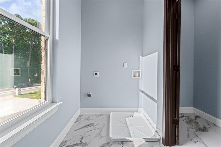 Spacious, unfurnished interior of a new home in , Grayson (Image 39).