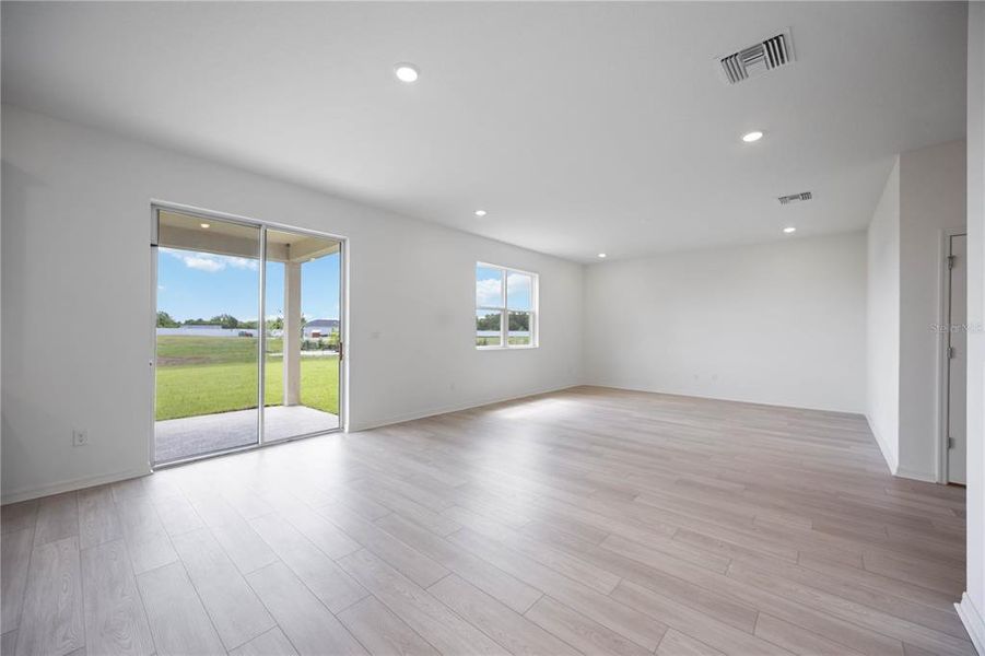 Spacious, unfurnished interior of a new home in Creekside at Rutland Ranch, Parrish (Image 14).