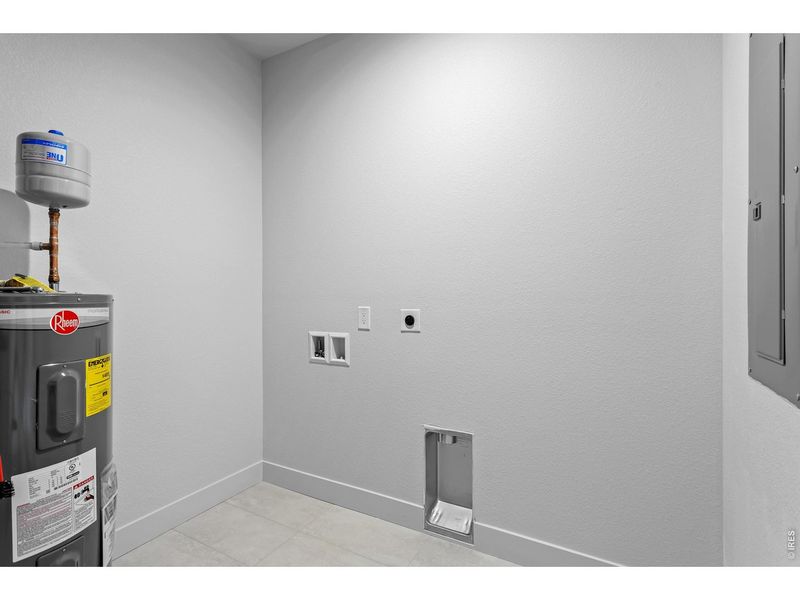 Spacious, unfurnished interior of a new home in , Broomfield (Image 25). Spacious, unfurnished interior of a new home in , Broomfield (Image 25).