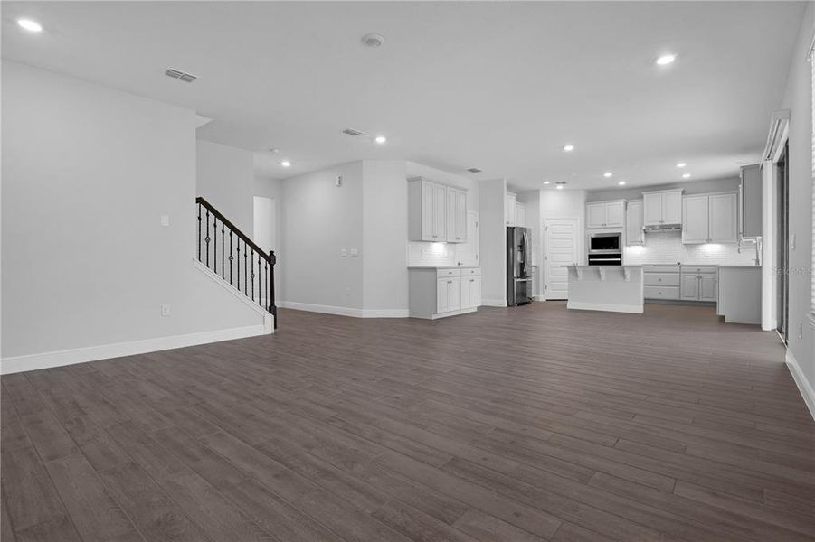 Spacious, unfurnished interior of a new home in Waterleigh, Winter Garden (Image 33).
