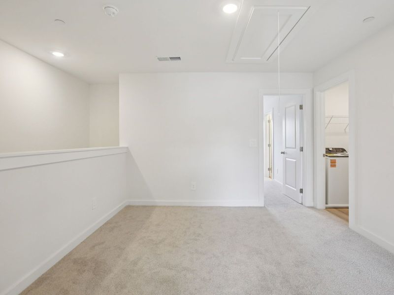 Spacious, unfurnished interior of a new home in Cedarcrest Townhomes, Fairview (Image 9).