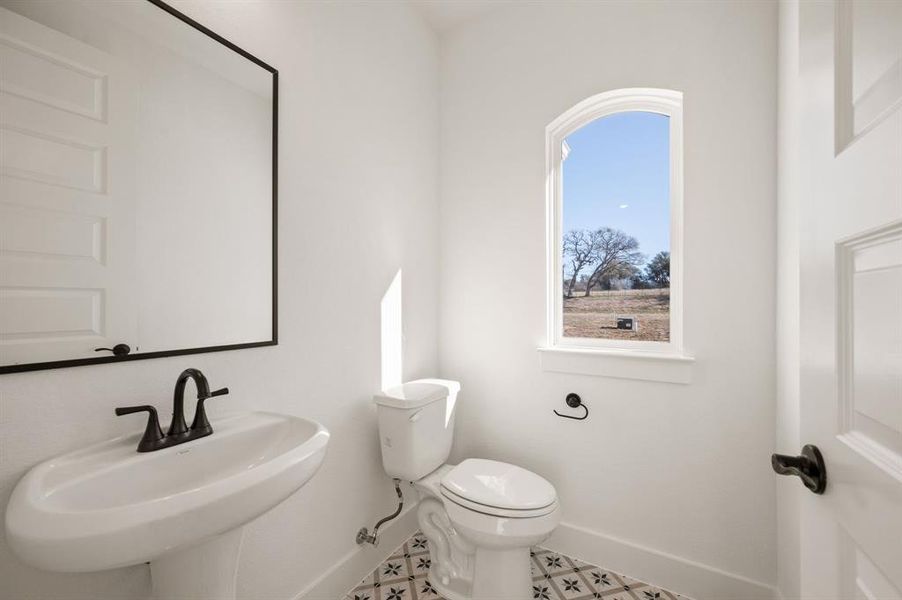 Furnished interior view inside a new home in The Resort on Eagle Mt. Lake, Fort Worth (Image 11).