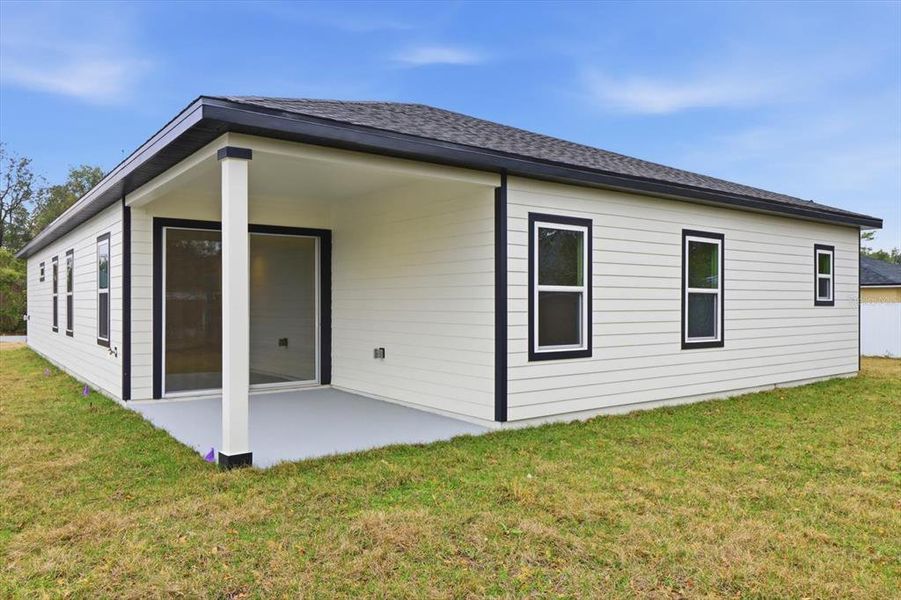 Exterior details and patio area of a home in , Ocala (Image 3).