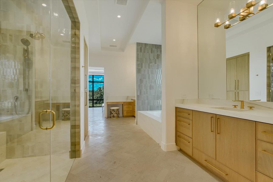 Furnished interior view inside a new home in , Horseshoe Bay (Image 11).
