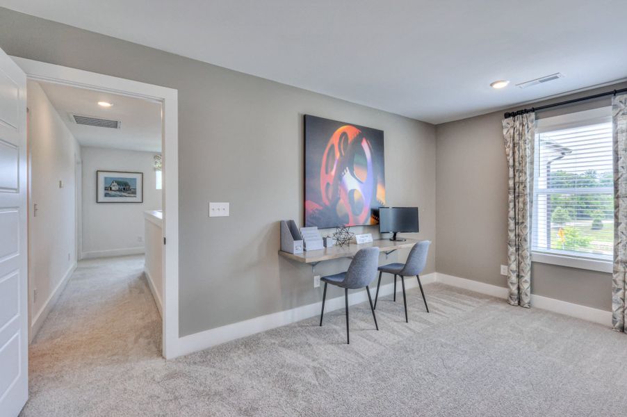 *Furnished model home example. Selections & finishes may vary. *Furnished model home example. Selections & finishes may vary.