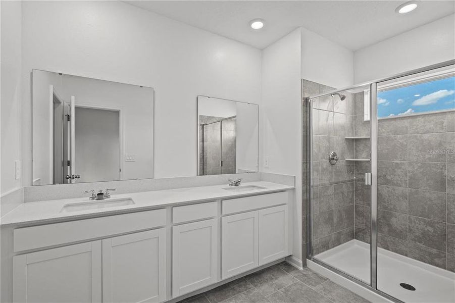 Furnished interior view inside a new home in , Davenport (Image 7).