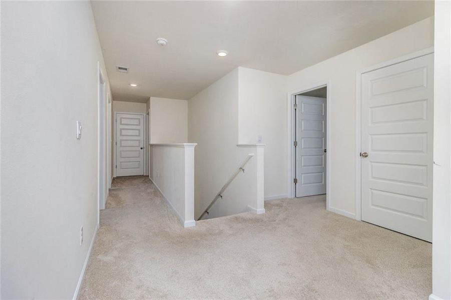 Spacious, unfurnished interior of a new home in Broder Farm, Stockbridge (Image 19).