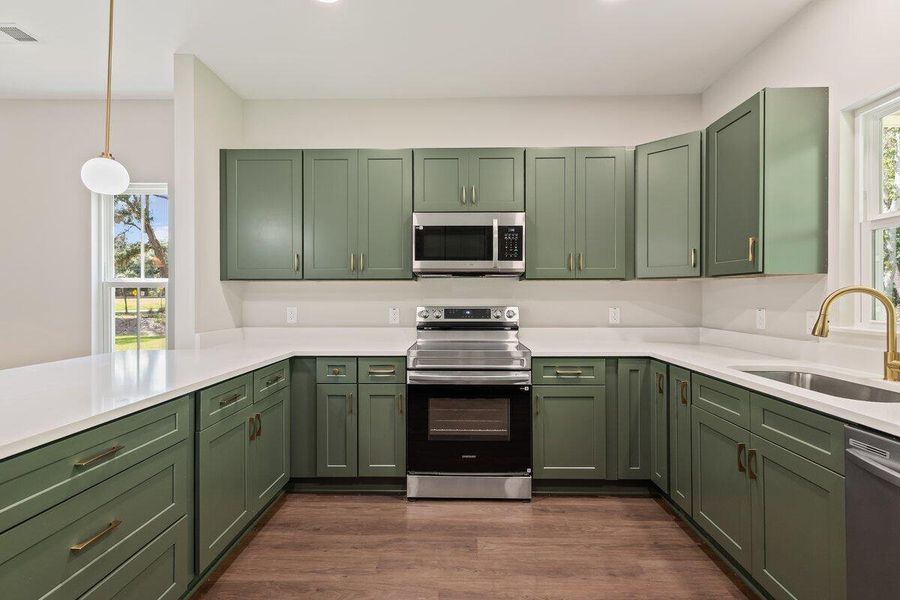 Furnished interior view inside a new home in , Ravenel (Image 8).
