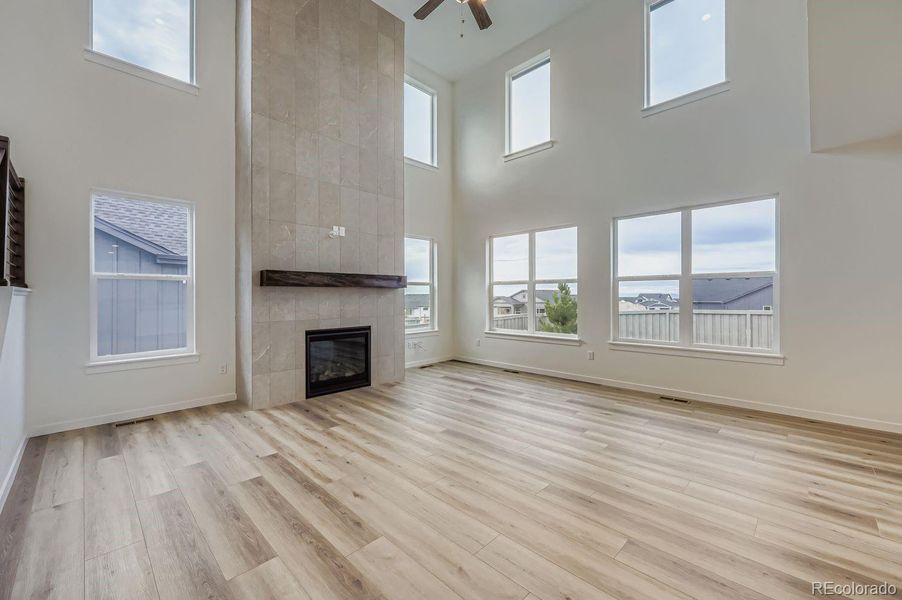 Spacious, unfurnished interior of a new home in Sterling Ranch Homestead 60s, Colorado Springs (Image 22).