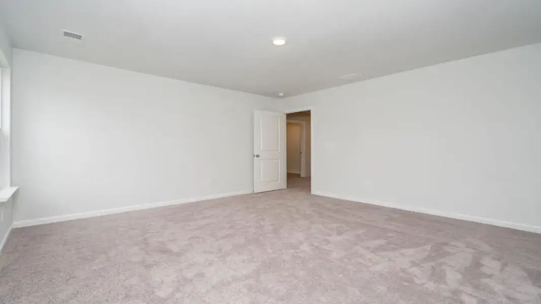 Spacious, unfurnished interior of a new home in Caspian Ridge, Richlands (Image 26).
