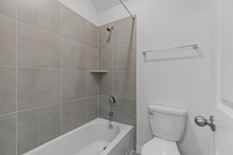 Furnished interior view inside a new home in Wildrye, Waller (Image 16).