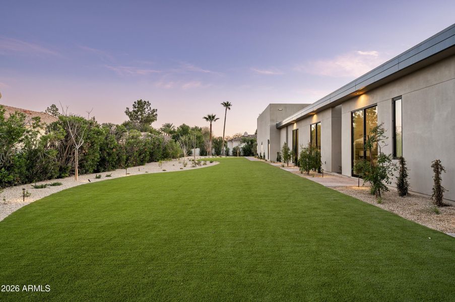 090_Exterior Back View