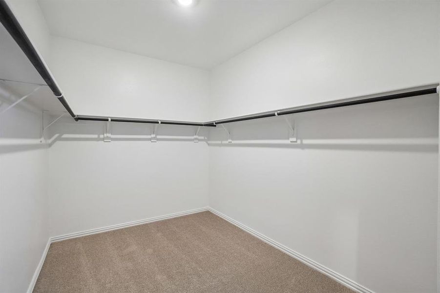 Spacious, unfurnished interior of a new home in Stella Hills, Denton (Image 27).