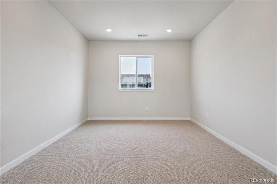 Spacious, unfurnished interior of a new home in Prestige Collection at Parkdale Commons, Lafayette (Image 24).