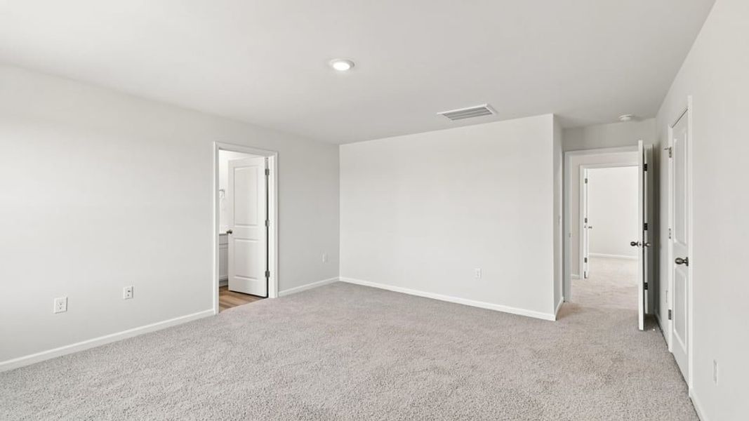 Spacious, unfurnished interior of a new home in Harrier Point, Woodruff (Image 27).