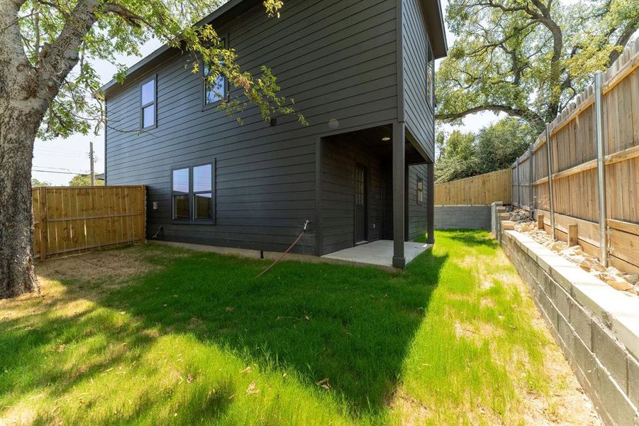 Front exterior of a new home in , Fort Worth, TX, highlighting curb appeal (Image 2). Front exterior of a new home in , Fort Worth, TX, highlighting curb appeal (Image 2).