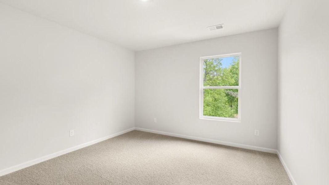 Spacious, unfurnished interior of a new home in Thompson Ridge, Dallas (Image 14).