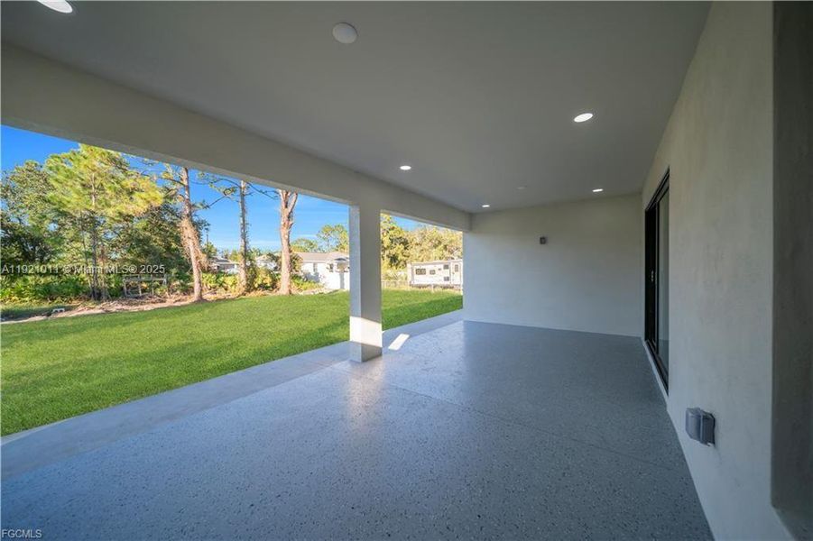 Exterior details and patio area of a home in , Lehigh Acres (Image 27).