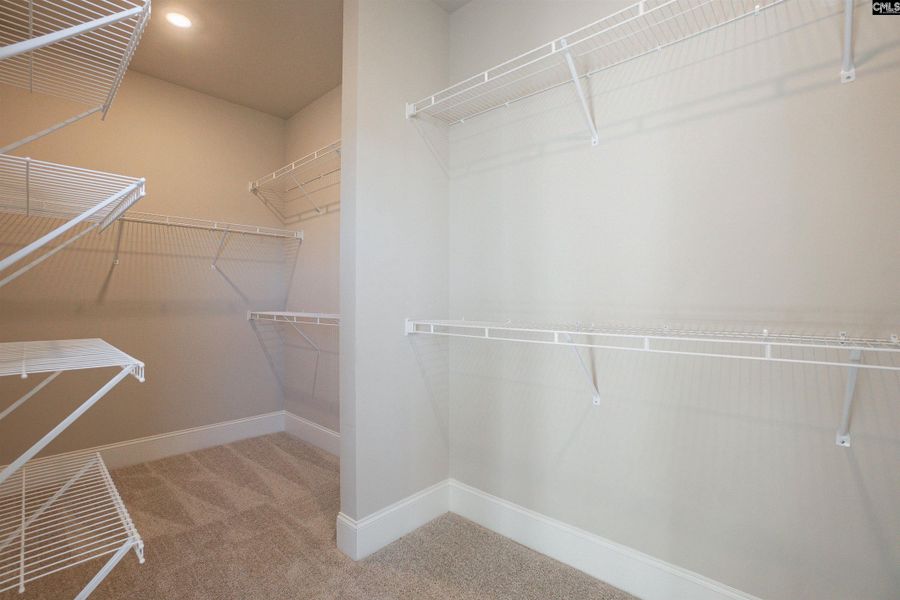 Spacious, unfurnished interior of a new home in The Cove, Sumter (Image 40).